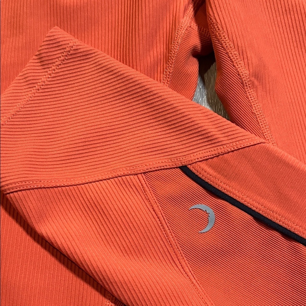 Stylish Orange Leggings with Black Trim - Picture 3 of 10